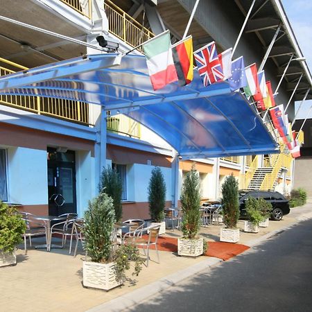 Hotel Gol Garni ออลอโมตซ์ ภายนอก รูปภาพ