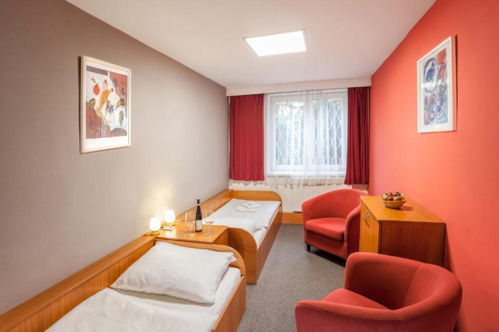 Hotel Gol Garni ออลอโมตซ์ ภายนอก รูปภาพ