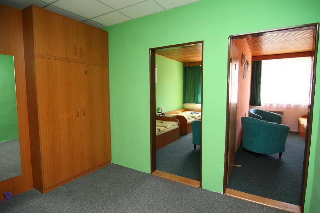 Hotel Gol Garni ออลอโมตซ์ ภายนอก รูปภาพ